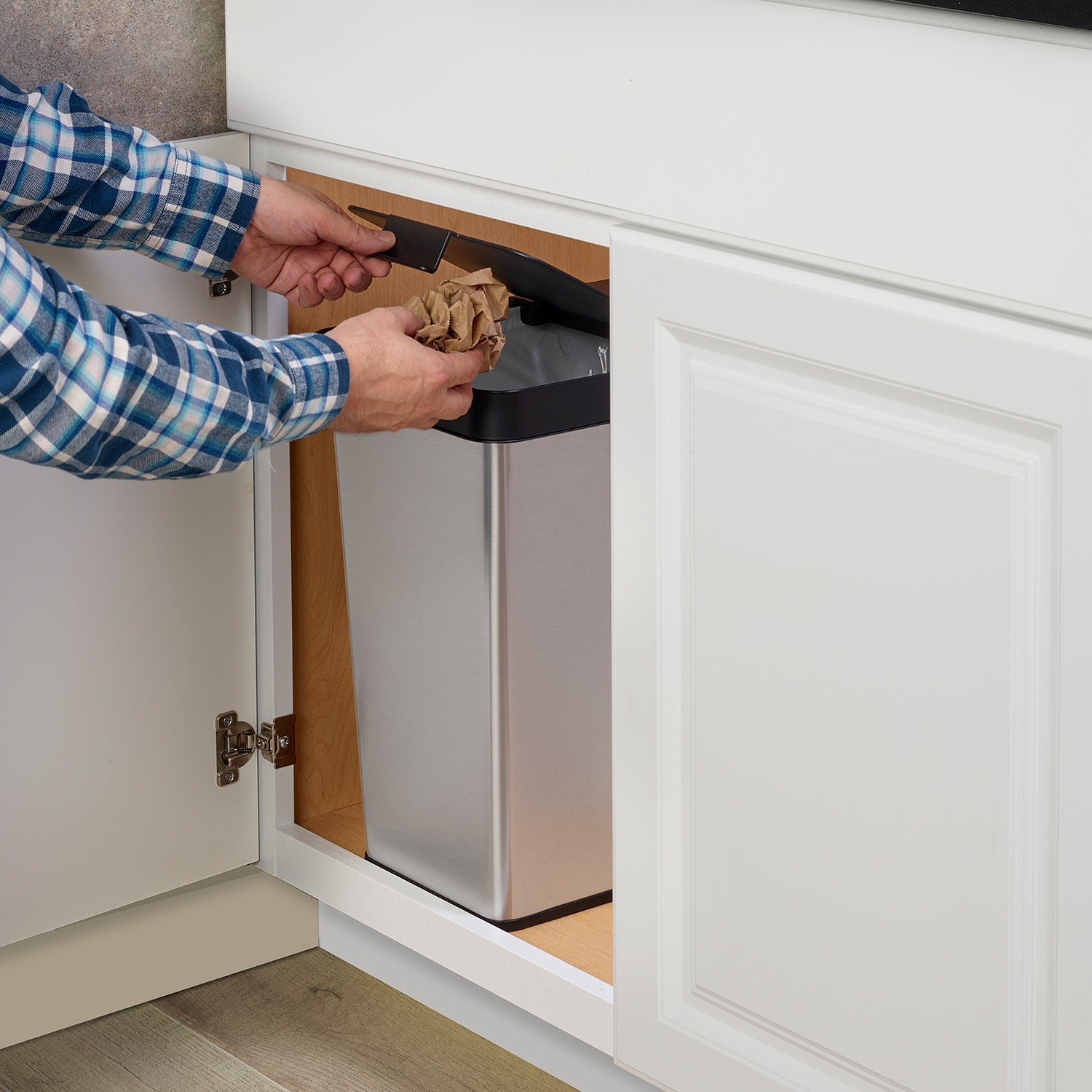 6-Gallon Waste Bin with Removable Lid