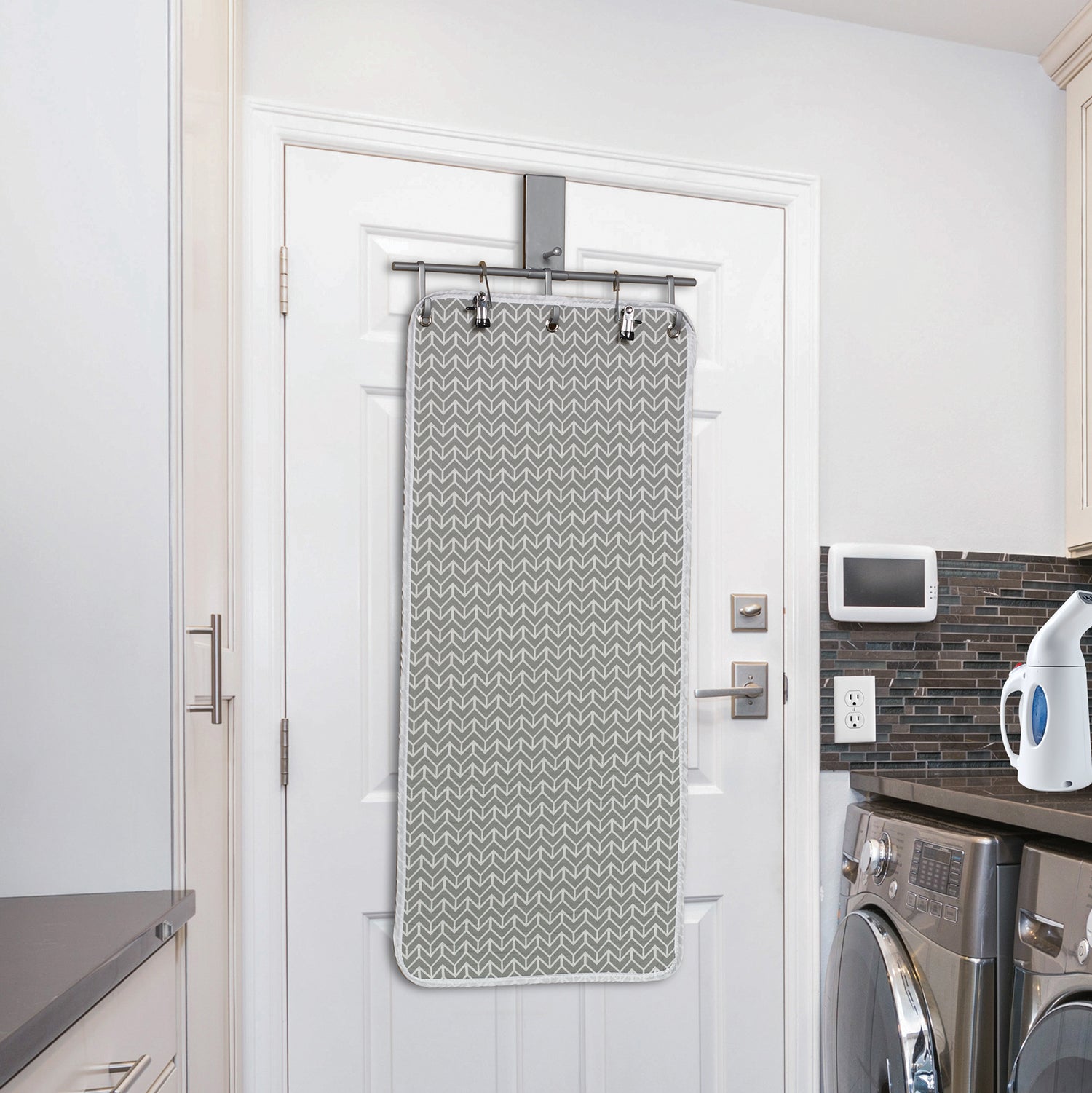 Over-the Door Steaming Station